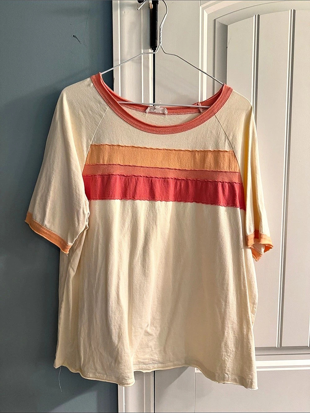 Color Block Short Sleeve Top in Cream & Orange Like New